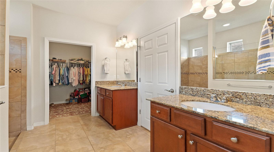 DAVENPORT, Florida 33837, 3 Bedrooms Bedrooms, ,2 BathroomsBathrooms,Residential,For Sale,VALENCIA,0,MFRS5149786