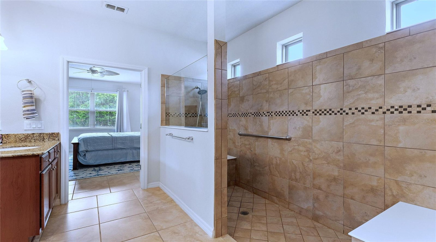 DAVENPORT, Florida 33837, 3 Bedrooms Bedrooms, ,2 BathroomsBathrooms,Residential,For Sale,VALENCIA,0,MFRS5149786