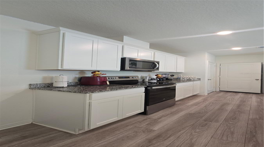DAVENPORT, Florida 33897, 3 Bedrooms Bedrooms, ,2 BathroomsBathrooms,Residential,For Sale,MIRABELLA,0,MFRS5142365