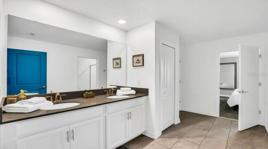 KISSIMMEE, Florida 34746, 8 Bedrooms Bedrooms, ,5 BathroomsBathrooms,Residential,For Sale,QUOTE,0,MFRO6408736