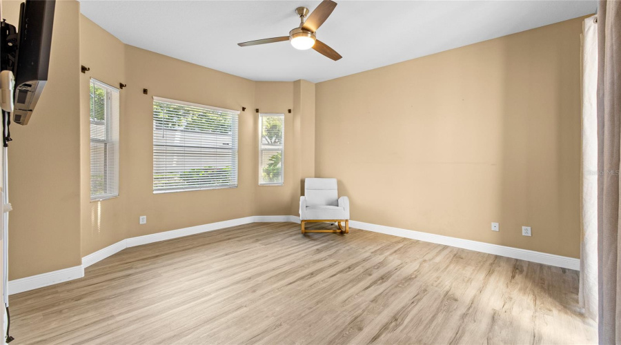 DAVENPORT, Florida 33897, 5 Bedrooms Bedrooms, ,3 BathroomsBathrooms,Residential,For Sale,BRUNELLO,0,MFRO6403615