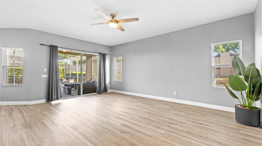 DAVENPORT, Florida 33897, 5 Bedrooms Bedrooms, ,3 BathroomsBathrooms,Residential,For Sale,BRUNELLO,0,MFRO6403615