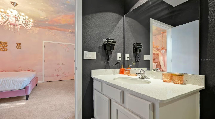 KISSIMMEE, Florida 34746, 12 Bedrooms Bedrooms, ,11 BathroomsBathrooms,Residential,For Sale,GANESHA,0,MFRO6409228