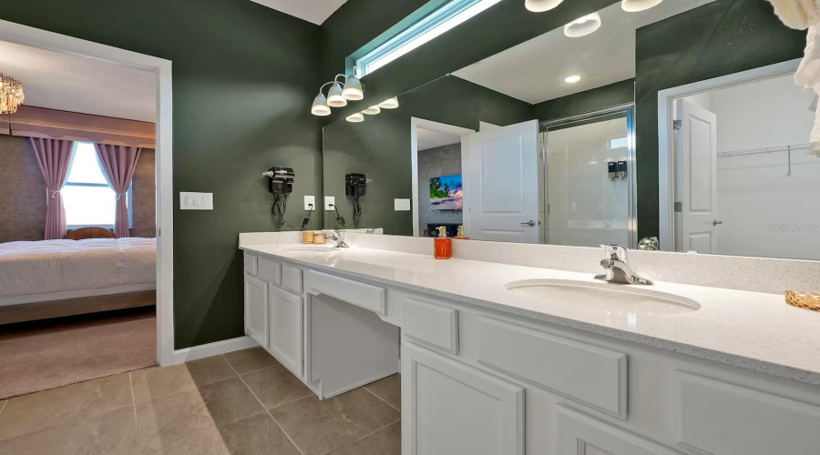 KISSIMMEE, Florida 34746, 12 Bedrooms Bedrooms, ,11 BathroomsBathrooms,Residential,For Sale,GANESHA,0,MFRO6409228