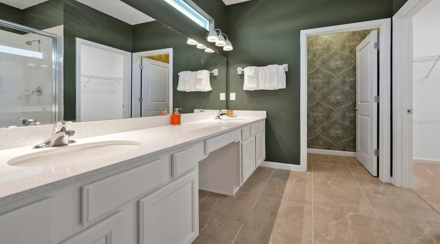 KISSIMMEE, Florida 34746, 12 Bedrooms Bedrooms, ,11 BathroomsBathrooms,Residential,For Sale,GANESHA,0,MFRO6409228