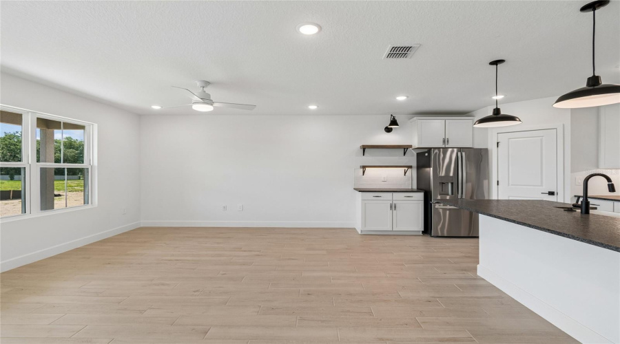 DAVENPORT, Florida 33837, 4 Bedrooms Bedrooms, ,2 BathroomsBathrooms,Residential,For Sale,REIN,0,MFRO6409254