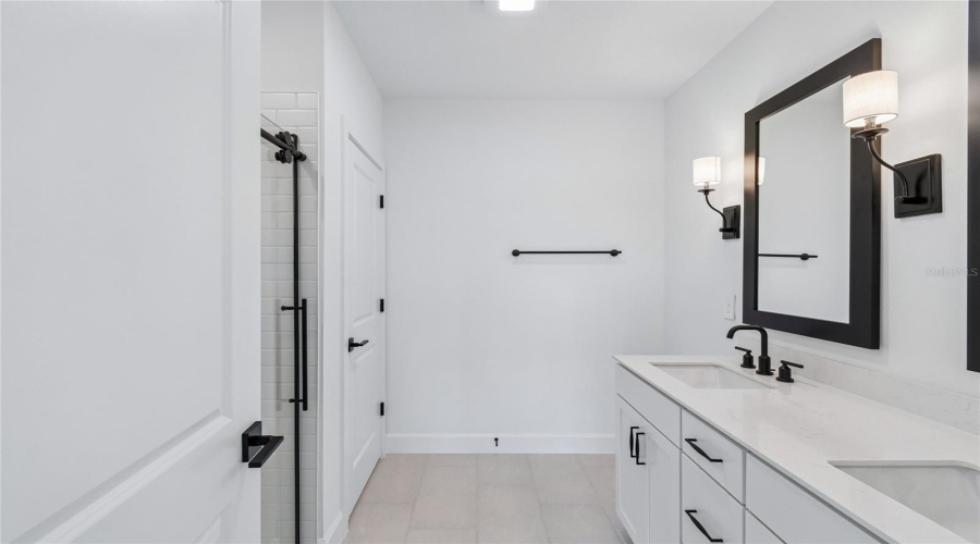 DAVENPORT, Florida 33837, 4 Bedrooms Bedrooms, ,2 BathroomsBathrooms,Residential,For Sale,REIN,0,MFRO6409254