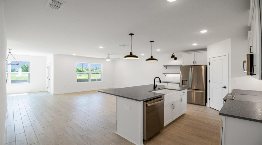 DAVENPORT, Florida 33837, 4 Bedrooms Bedrooms, ,2 BathroomsBathrooms,Residential,For Sale,REIN,0,MFRO6409254