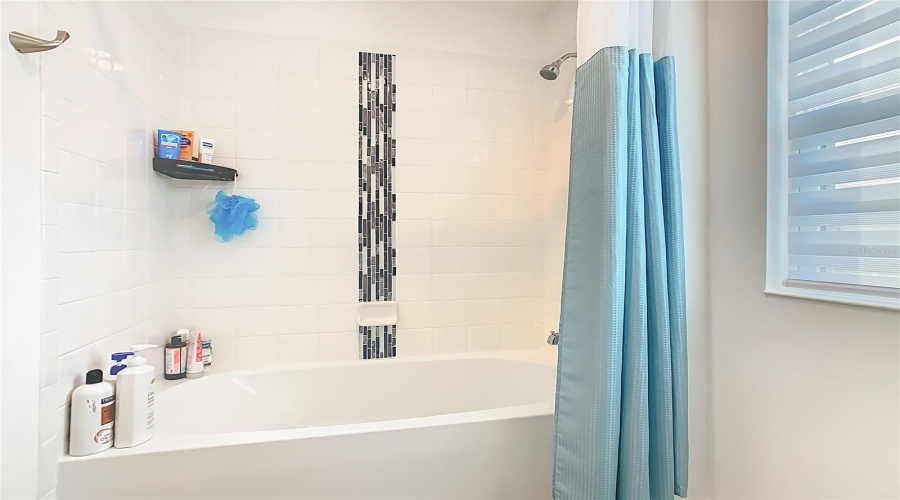 DAVENPORT, Florida 33837, 5 Bedrooms Bedrooms, ,2 BathroomsBathrooms,Residential,For Sale,SWAN SWIM,0,MFRS5136959