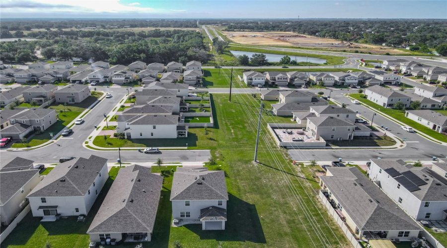 DAVENPORT, Florida 33837, 5 Bedrooms Bedrooms, ,2 BathroomsBathrooms,Residential,For Sale,SWAN SWIM,0,MFRS5136959