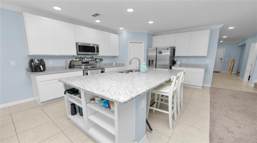 DAVENPORT, Florida 33837, 5 Bedrooms Bedrooms, ,3 BathroomsBathrooms,Residential,For Sale,FILLMORE,0,MFRL4955312