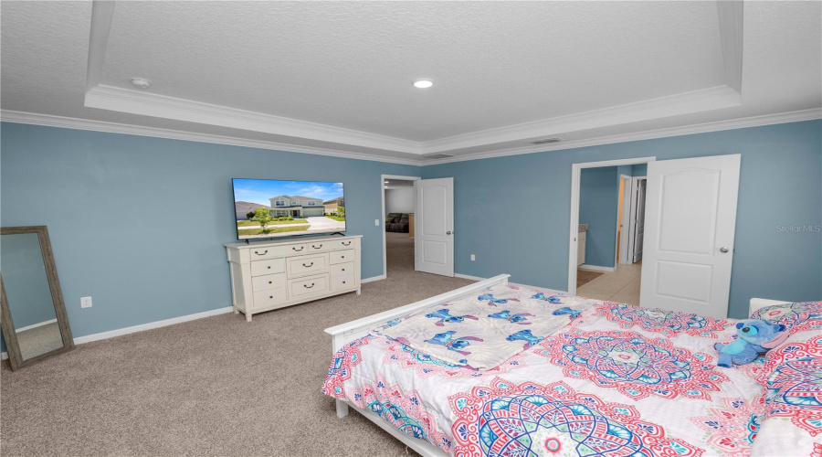 DAVENPORT, Florida 33837, 5 Bedrooms Bedrooms, ,3 BathroomsBathrooms,Residential,For Sale,FILLMORE,0,MFRL4955312