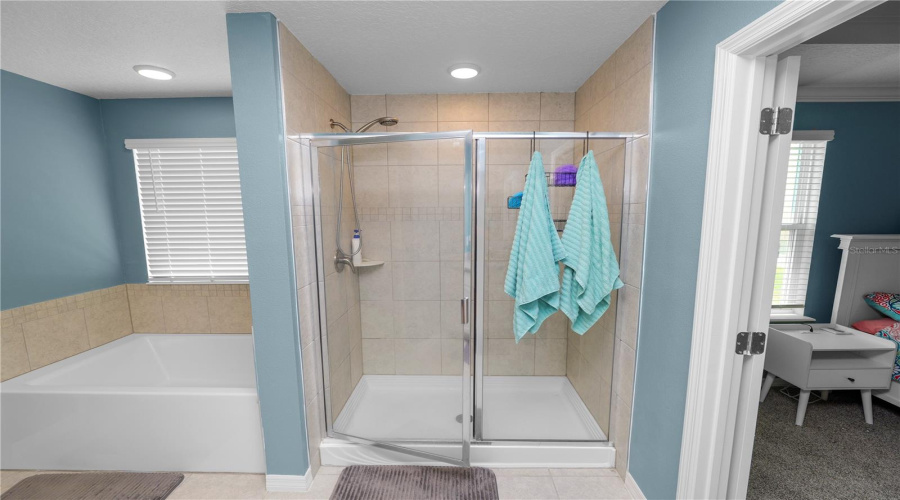 DAVENPORT, Florida 33837, 5 Bedrooms Bedrooms, ,3 BathroomsBathrooms,Residential,For Sale,FILLMORE,0,MFRL4955312