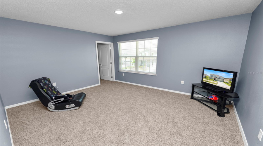DAVENPORT, Florida 33837, 5 Bedrooms Bedrooms, ,3 BathroomsBathrooms,Residential,For Sale,FILLMORE,0,MFRL4955312
