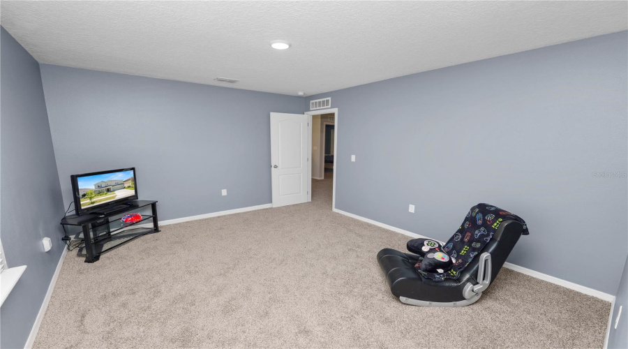 DAVENPORT, Florida 33837, 5 Bedrooms Bedrooms, ,3 BathroomsBathrooms,Residential,For Sale,FILLMORE,0,MFRL4955312