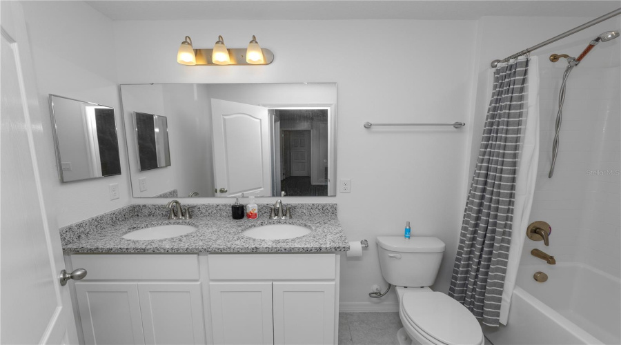 DAVENPORT, Florida 33837, 5 Bedrooms Bedrooms, ,3 BathroomsBathrooms,Residential,For Sale,FILLMORE,0,MFRL4955312