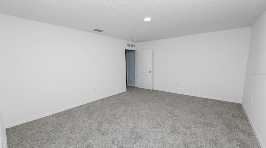 DAVENPORT, Florida 33837, 5 Bedrooms Bedrooms, ,3 BathroomsBathrooms,Residential,For Sale,FILLMORE,0,MFRL4955312