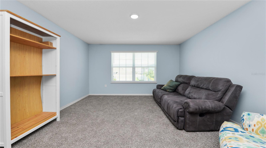 DAVENPORT, Florida 33837, 5 Bedrooms Bedrooms, ,3 BathroomsBathrooms,Residential,For Sale,FILLMORE,0,MFRL4955312