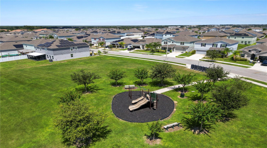 DAVENPORT, Florida 33837, 5 Bedrooms Bedrooms, ,3 BathroomsBathrooms,Residential,For Sale,FILLMORE,0,MFRL4955312