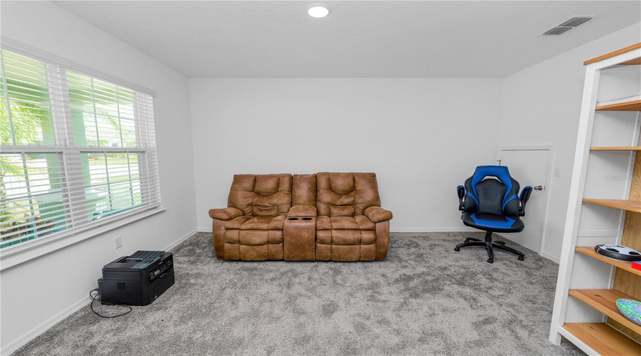 DAVENPORT, Florida 33837, 5 Bedrooms Bedrooms, ,3 BathroomsBathrooms,Residential,For Sale,FILLMORE,0,MFRL4955312