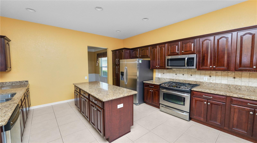 DAVENPORT, Florida 33837, 3 Bedrooms Bedrooms, ,2 BathroomsBathrooms,Residential,For Sale,ARENA,0,MFRL4962006