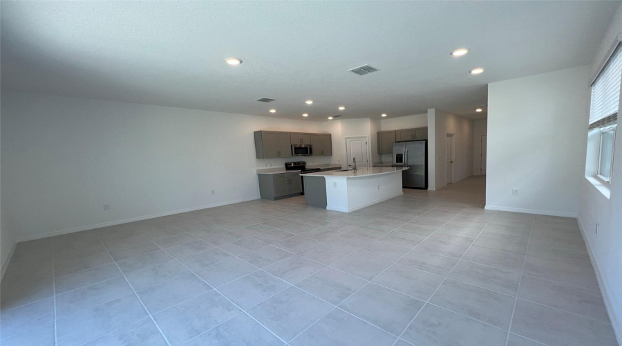 KISSIMMEE, Florida 34746, 3 Bedrooms Bedrooms, ,2 BathroomsBathrooms,Residential,For Sale,TEOLI,0,MFRO6409362