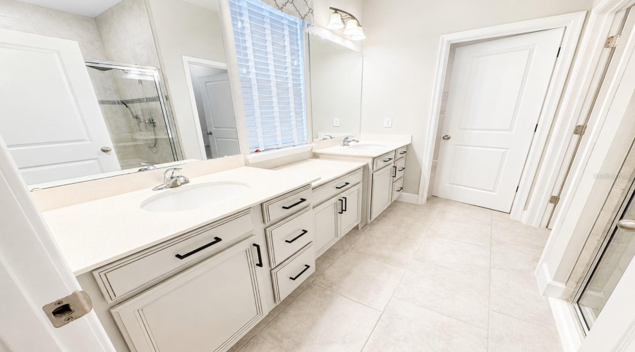 DAVENPORT, Florida 33896, 4 Bedrooms Bedrooms, ,2 BathroomsBathrooms,Residential,For Sale,SIESTA VISTA,0,MFRS5150064