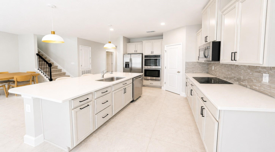 DAVENPORT, Florida 33896, 4 Bedrooms Bedrooms, ,2 BathroomsBathrooms,Residential,For Sale,SIESTA VISTA,0,MFRS5150064