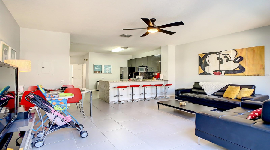 KISSIMMEE, Florida 34747, 3 Bedrooms Bedrooms, ,3 BathroomsBathrooms,Residential,For Sale,SILVER PALM,0,MFRO6409310