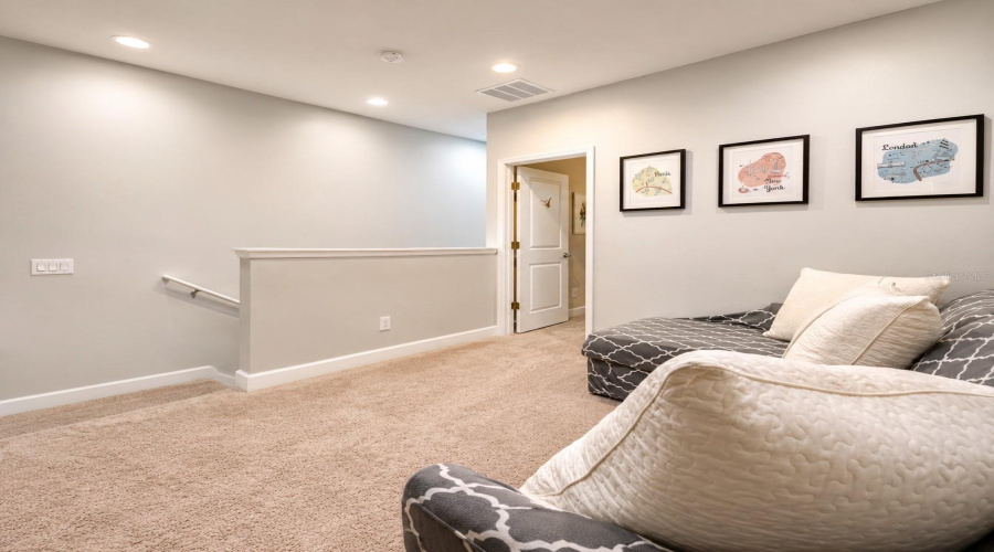 DAVENPORT, Florida 33896, 4 Bedrooms Bedrooms, ,3 BathroomsBathrooms,Residential,For Sale,CAPTIVA,0,MFRO6409312