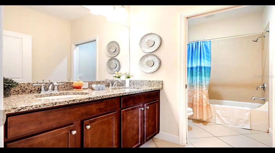 DAVENPORT, Florida 33896, 4 Bedrooms Bedrooms, ,3 BathroomsBathrooms,Residential,For Sale,CAPTIVA,0,MFRO6409312