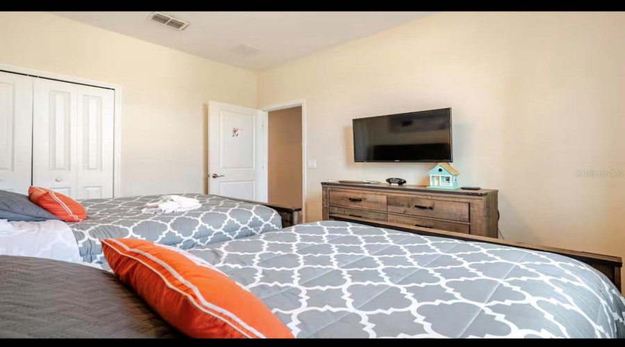 DAVENPORT, Florida 33896, 4 Bedrooms Bedrooms, ,3 BathroomsBathrooms,Residential,For Sale,CAPTIVA,0,MFRO6409312