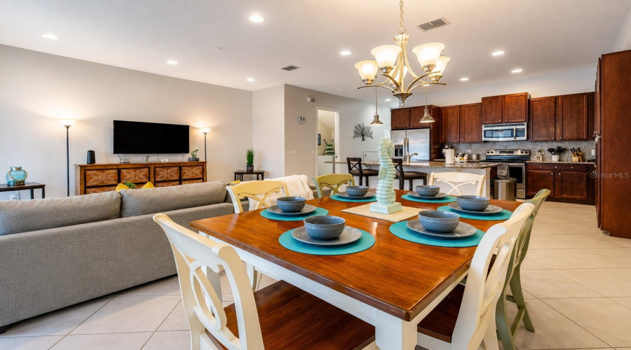 DAVENPORT, Florida 33896, 4 Bedrooms Bedrooms, ,3 BathroomsBathrooms,Residential,For Sale,CAPTIVA,0,MFRO6409312