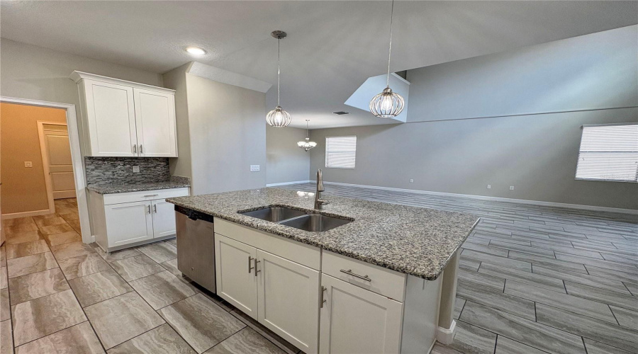 DAVENPORT, Florida 33837, 5 Bedrooms Bedrooms, ,5 BathroomsBathrooms,Residential,For Sale,SOLTERRA,0,MFRP4938770