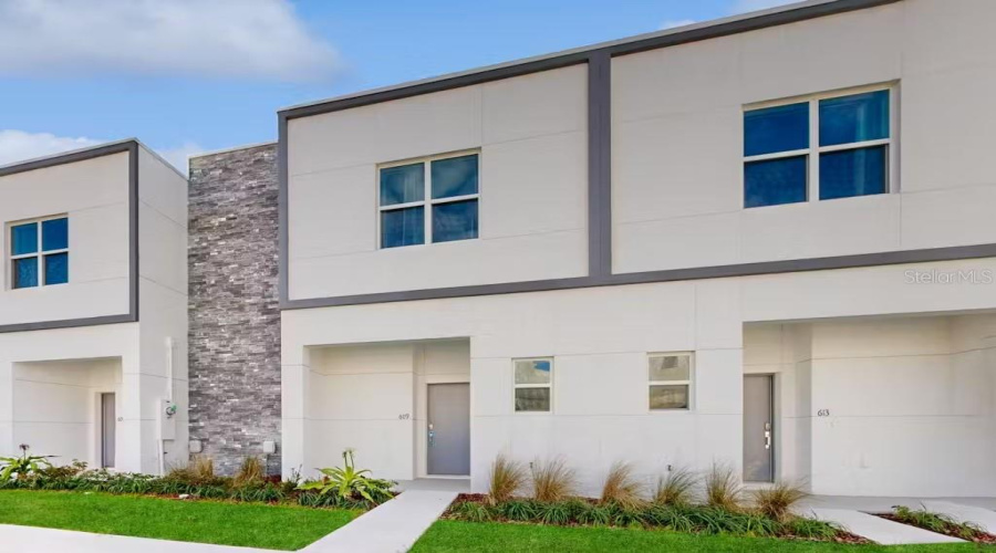 DAVENPORT, Florida 33896, 4 Bedrooms Bedrooms, ,4 BathroomsBathrooms,Residential,For Sale,TRIKOMO,0,MFRO6409292