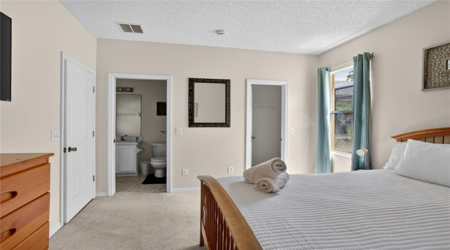 DAVENPORT, Florida 33837, 3 Bedrooms Bedrooms, ,2 BathroomsBathrooms,Residential,For Sale,SUNSET VIEW,0,MFRO6407760