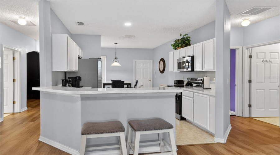 DAVENPORT, Florida 33837, 3 Bedrooms Bedrooms, ,2 BathroomsBathrooms,Residential,For Sale,SUNSET VIEW,0,MFRO6407760
