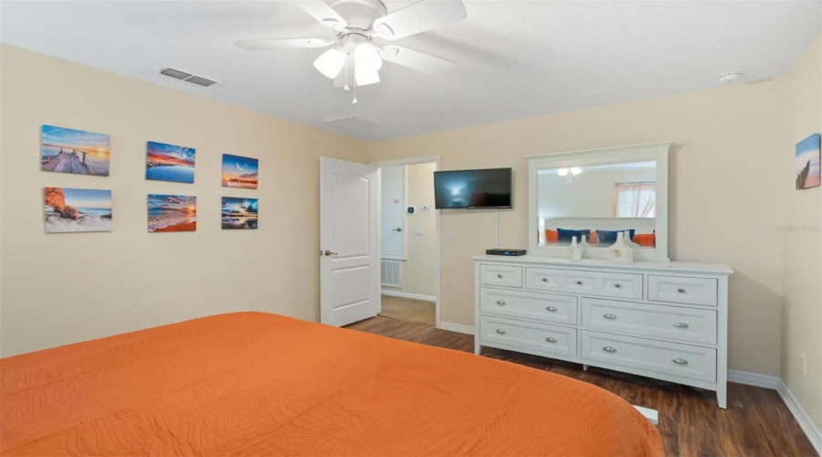 KISSIMMEE, Florida 34747, 5 Bedrooms Bedrooms, ,4 BathroomsBathrooms,Residential,For Sale,BEACH PALM,0,MFRO6409330