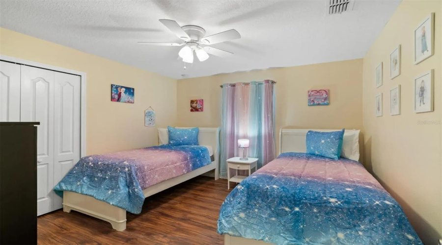 KISSIMMEE, Florida 34747, 5 Bedrooms Bedrooms, ,4 BathroomsBathrooms,Residential,For Sale,BEACH PALM,0,MFRO6409330