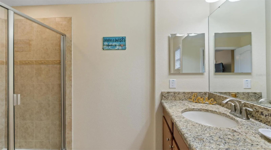 KISSIMMEE, Florida 34747, 5 Bedrooms Bedrooms, ,4 BathroomsBathrooms,Residential,For Sale,BEACH PALM,0,MFRO6409330