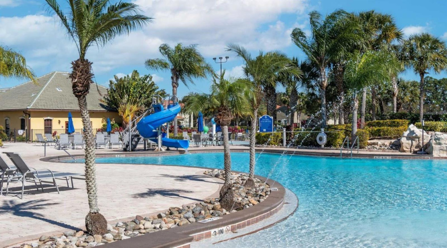 KISSIMMEE, Florida 34747, 5 Bedrooms Bedrooms, ,4 BathroomsBathrooms,Residential,For Sale,BEACH PALM,0,MFRO6409330