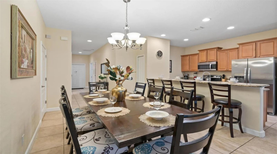 KISSIMMEE, Florida 34747, 5 Bedrooms Bedrooms, ,4 BathroomsBathrooms,Residential,For Sale,BEACH PALM,0,MFRO6409330
