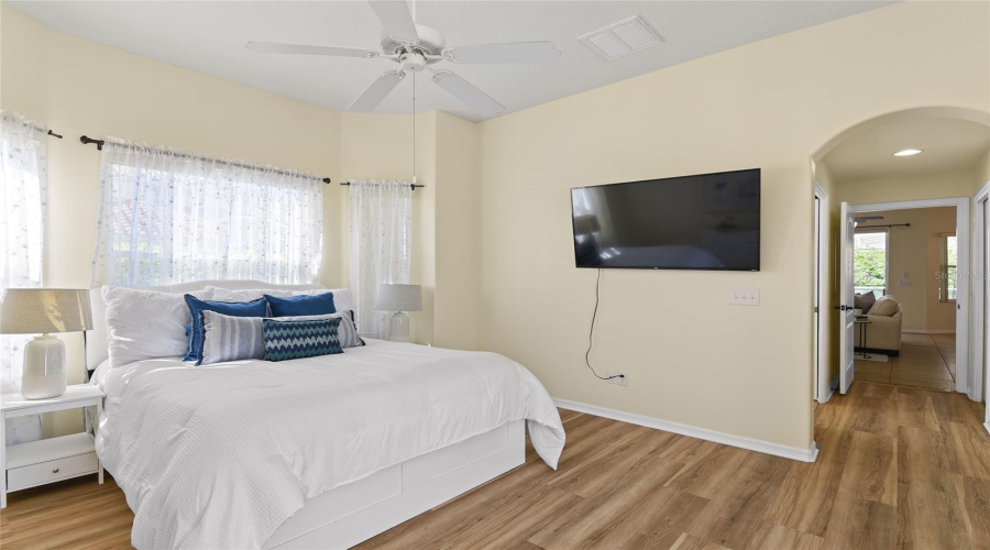 DAVENPORT, Florida 33897, 5 Bedrooms Bedrooms, ,3 BathroomsBathrooms,Residential,For Sale,BRUNELLO,0,MFRO6376933