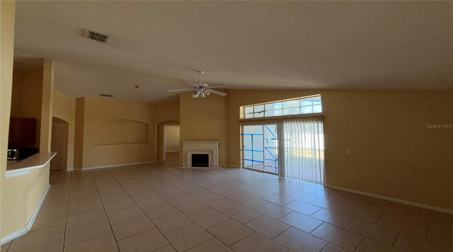 DAVENPORT, Florida 33837, 3 Bedrooms Bedrooms, ,2 BathroomsBathrooms,Residential,For Sale,PRINCE CHARLES,0,MFRS5150116