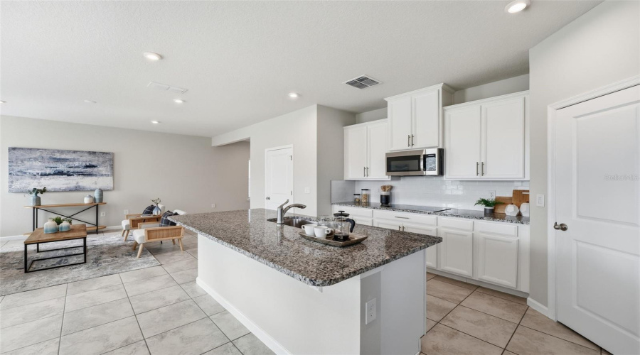 DAVENPORT, Florida 33837, 3 Bedrooms Bedrooms, ,2 BathroomsBathrooms,Residential,For Sale,SYDNEY,0,MFRO6409183