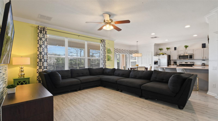 KISSIMMEE, Florida 34747, 6 Bedrooms Bedrooms, ,4 BathroomsBathrooms,Residential,For Sale,BASNETT,0,MFRO6373708
