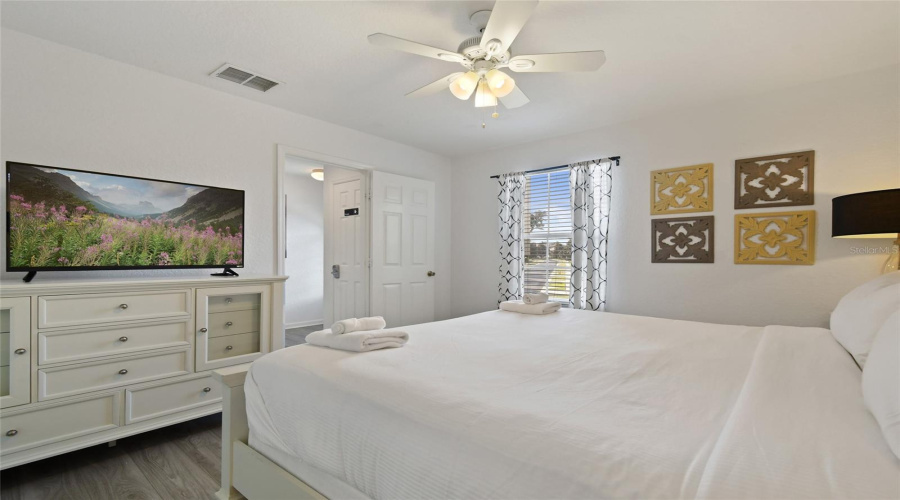 KISSIMMEE, Florida 34747, 6 Bedrooms Bedrooms, ,4 BathroomsBathrooms,Residential,For Sale,BASNETT,0,MFRO6373708