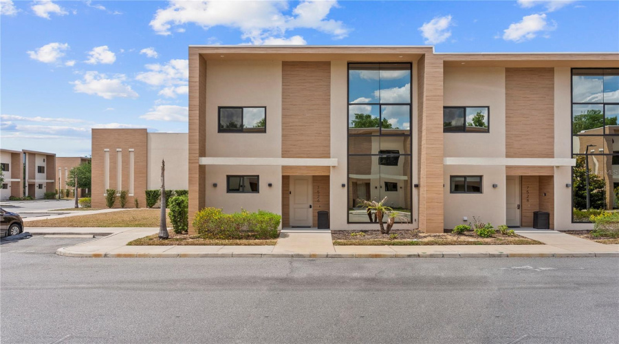 KISSIMMEE, Florida 34747, 4 Bedrooms Bedrooms, ,4 BathroomsBathrooms,Residential,For Sale,BROOKLYN,0,MFRO6409072