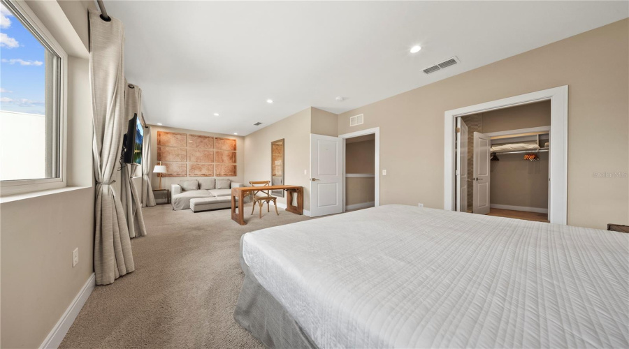 KISSIMMEE, Florida 34747, 4 Bedrooms Bedrooms, ,4 BathroomsBathrooms,Residential,For Sale,BROOKLYN,0,MFRO6409072