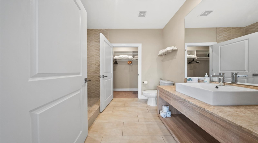 KISSIMMEE, Florida 34747, 4 Bedrooms Bedrooms, ,4 BathroomsBathrooms,Residential,For Sale,BROOKLYN,0,MFRO6409072